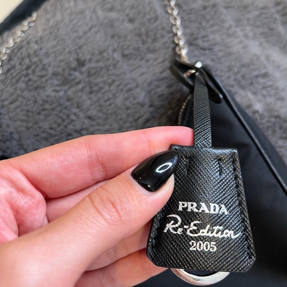 Prada re édition bag - Picture 2 of 5